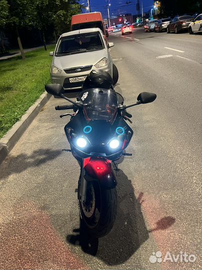 Yamaha R6