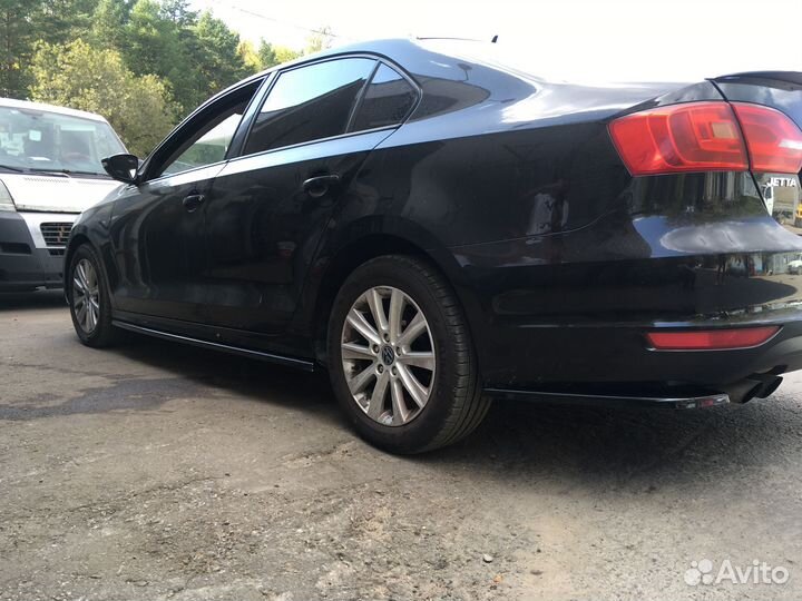 Сплиттеры заднего бампера VW Jetta 6