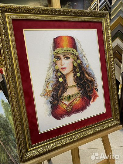 Вышивка ручной работы