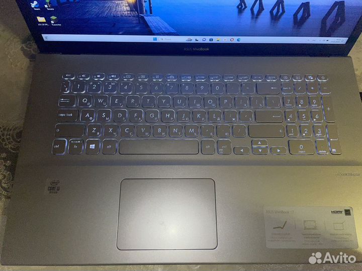 Asus vivobook 17