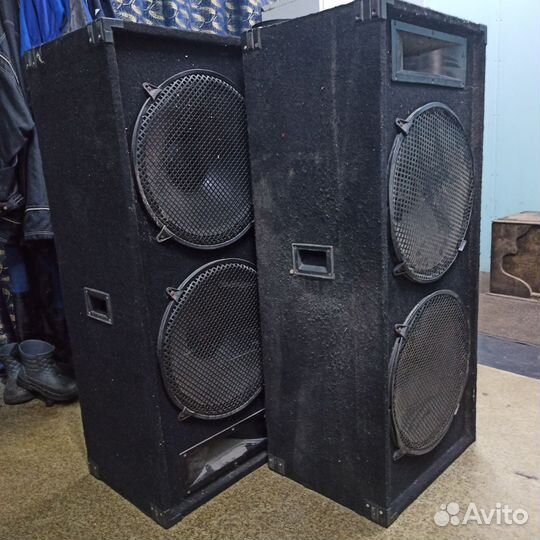 Акустические колонки большие