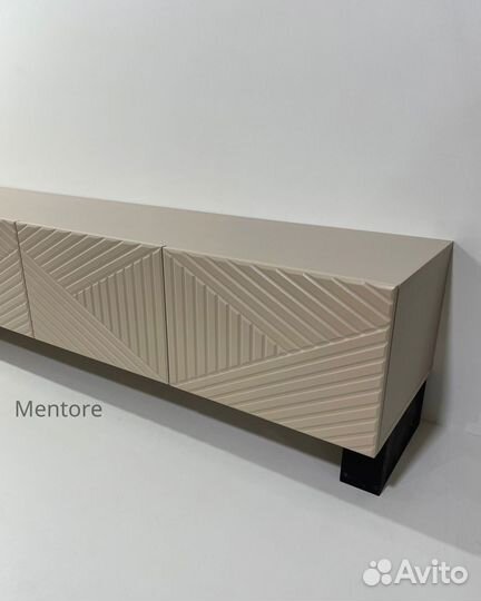 Тумба тв Bravo дизайнерская (на опорах)