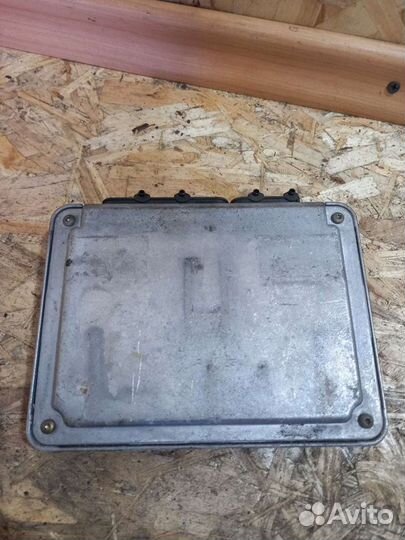 Эбу Двигателя Октавия Тур 1.8 турбо 06A906018AQ