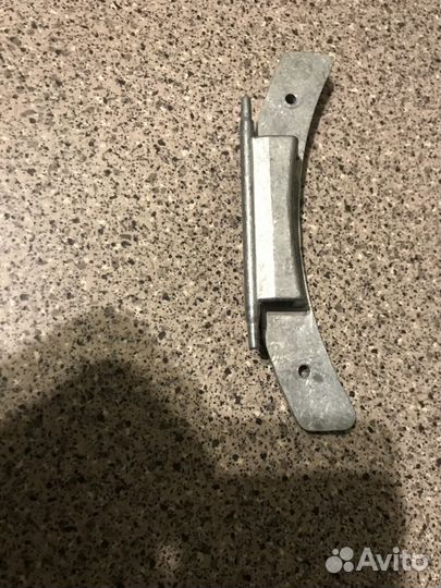 Кронштейн дверцы стиральной машины аристон