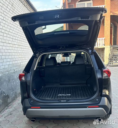 Toyota RAV4 2.5 AT, 2021, 7 966 км