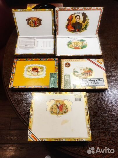 Коробка и пустые тубусы от сигар