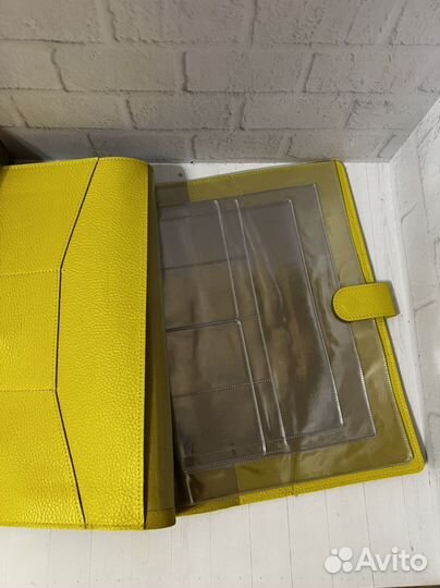 Кошелек и папка из натуральной кожи