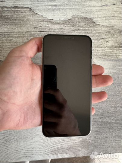 iPhone X, 64 ГБ