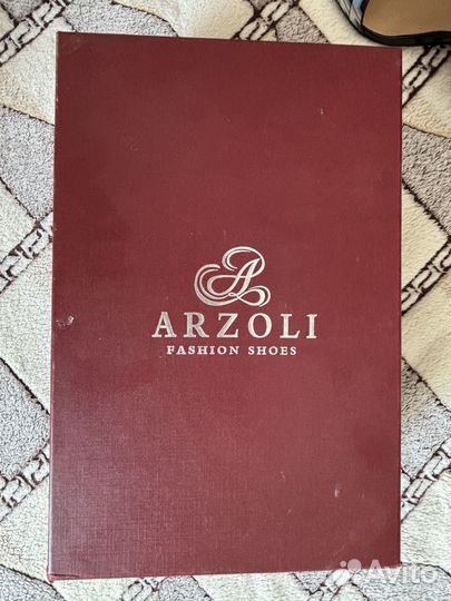 Босоножки Arzoli
