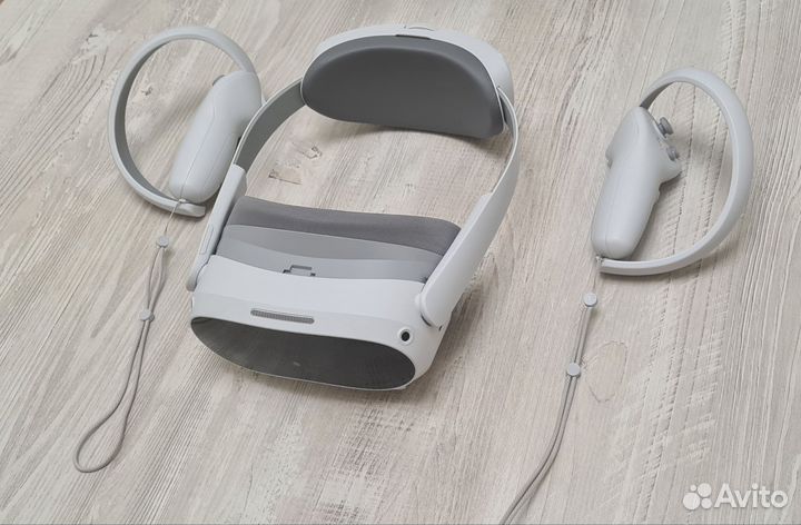 Pico 4 vr шлем + 60 игр