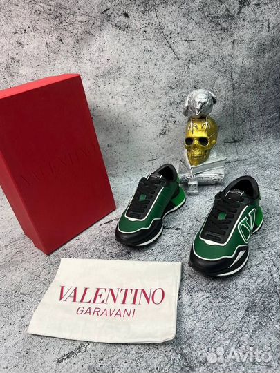 Кроссовки Valentino