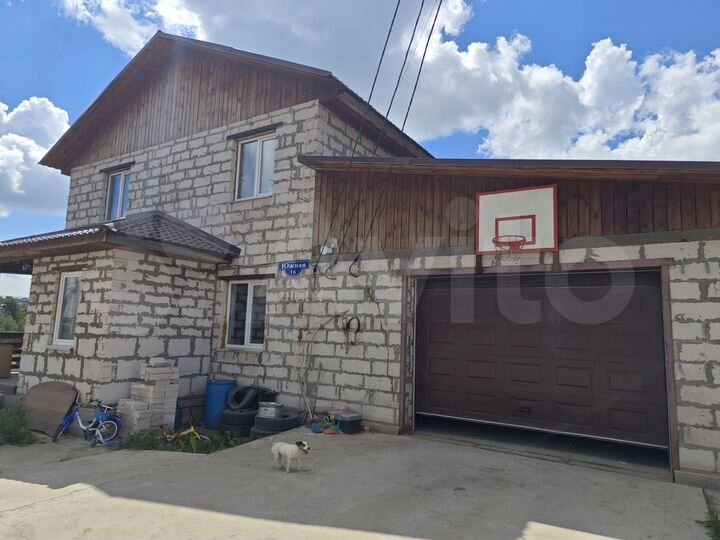 Дом 220 м² на участке 14,5 сот.