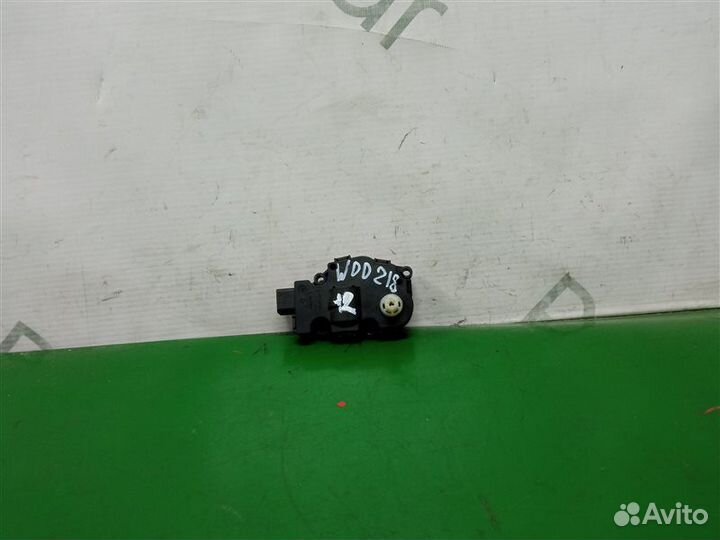 Сервопривод заслонок печки Mercedes-Benz Cls 350