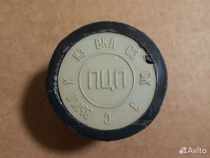 Запчасть от советской радиоапаратуры