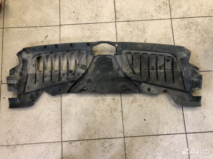 Облицовка, накладка передней панели Ауди