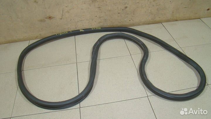 Уплотнитель двери VW Tiguan I 2007-2016