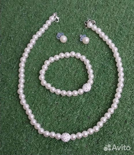 Набор бижутерии под жемчуг