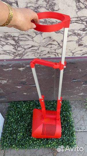 Комбайн для сбора ягод с ручкой