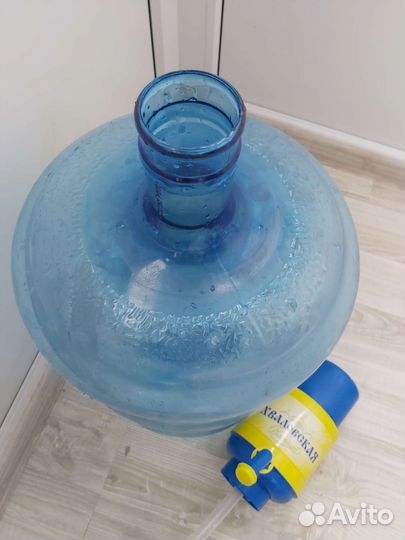 Бутыль 19 литров и помпа