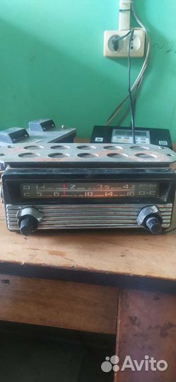 Автомобильный радиоприемник СССР