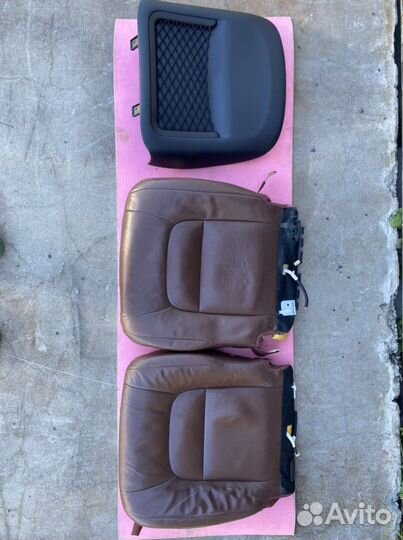 Передние сиденья Toyota Land Cruiser 200