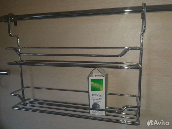 Навесная полочка для кухни