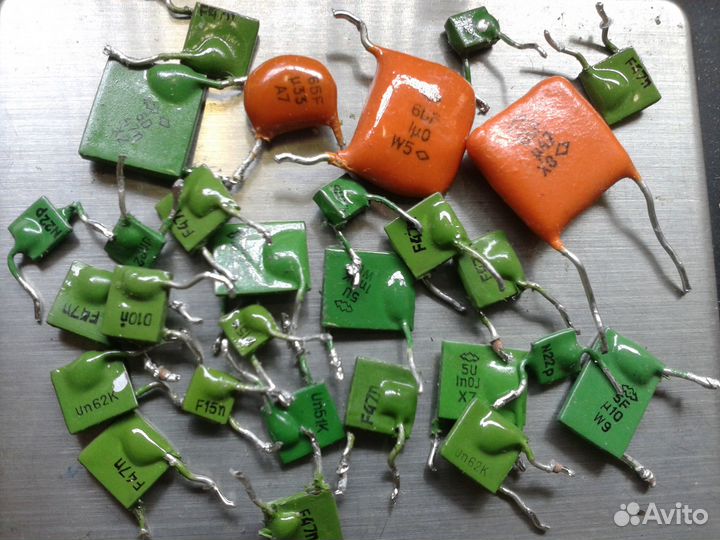 Конденсаторы км