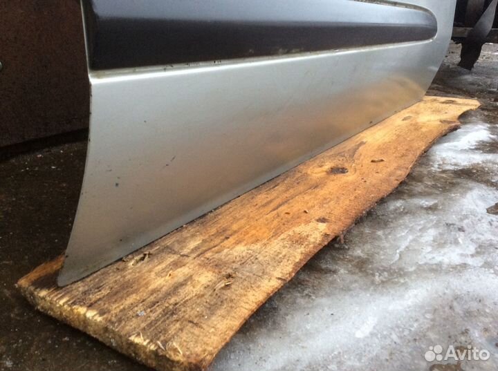 Дверь передняя правая Nissan Almera N16 02-06