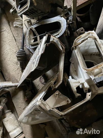 Бампер задний Mitsubishi Pajero 3