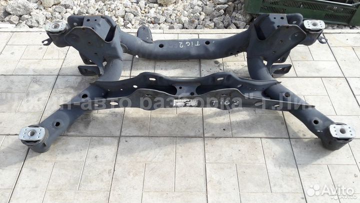 Задний подрамник балка Tiguan Passat CC Audi Q3