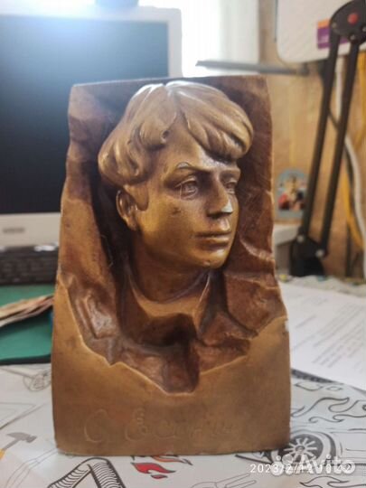 Бюст Есенина