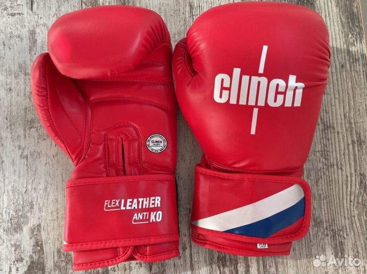 Боксерские перчатки Clinch