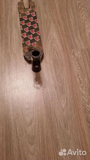 Дека на трюковой самокат