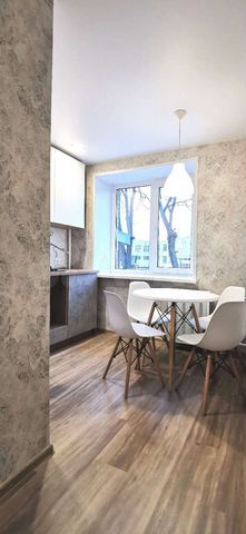 2-к. квартира, 42,9 м², 1/5 эт.