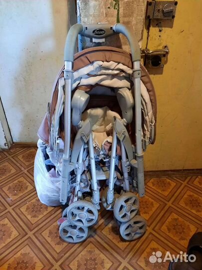 Прогулочная коляска