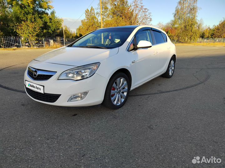 Opel Astra 1.6 AT, 2011, 218 000 км