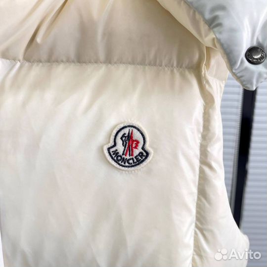 Жилетка пуховая женская Moncler