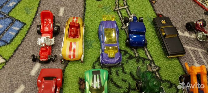 Машинки хотвилс