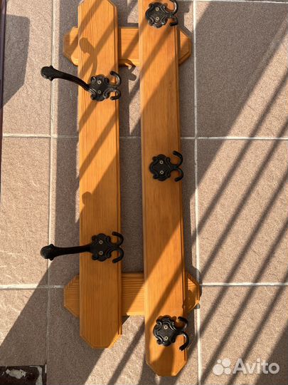 Вешалка настенная деревянная