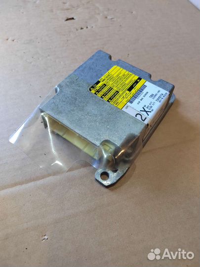 Блок управления SRS Airbag Toyota Avensis 2 T250