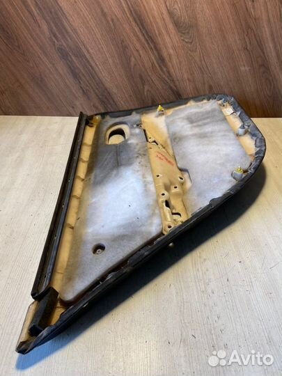 Обшивка двери задняя правая Hyundai Sonata EF G4JP
