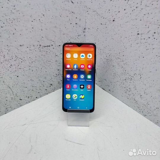 Samsung Galaxy A20, 3/32 ГБ