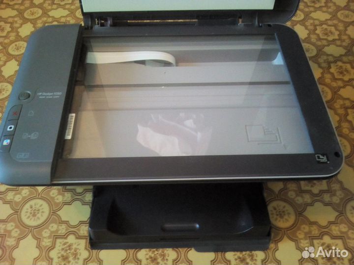Принтер HP Deskjet 1050
