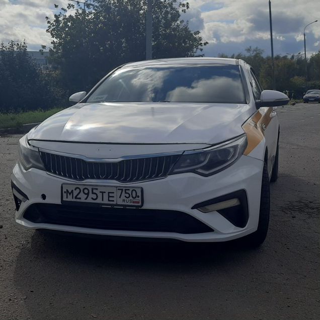 Kia Optima 2.0 AT, 2018, битый, 594 000 км