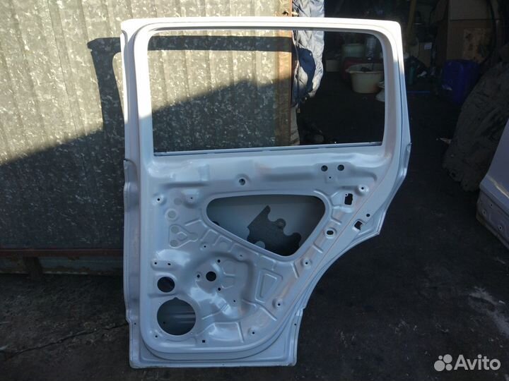 Дверь Фольксваген Тигуан VW Tiguan 18 +