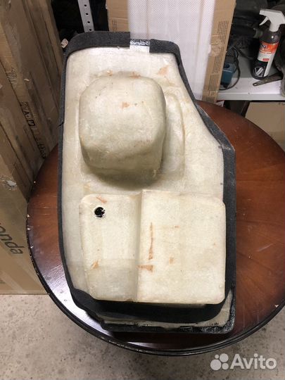 Подиум для сабвуфера, усилитель и саб