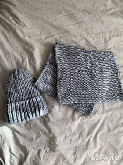 Комплект шапка и шарф-снуд