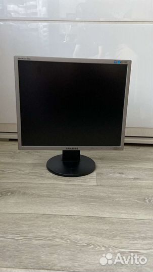 Монитор Samsung syncmaster 943n