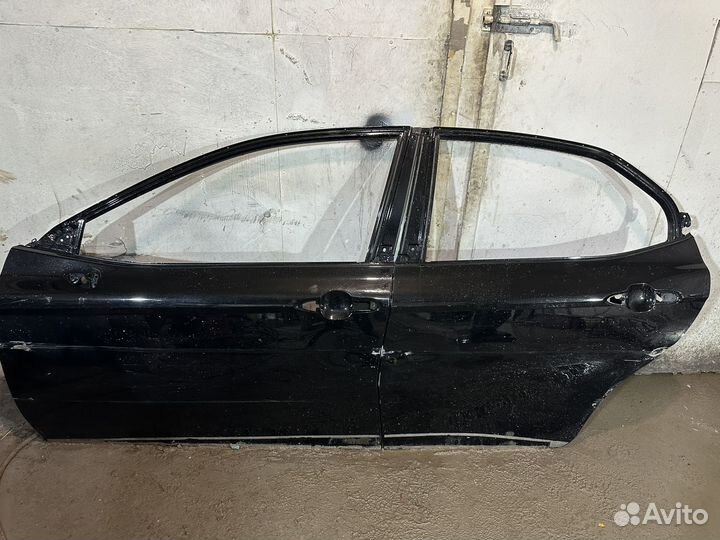 Двери левые на camry v70