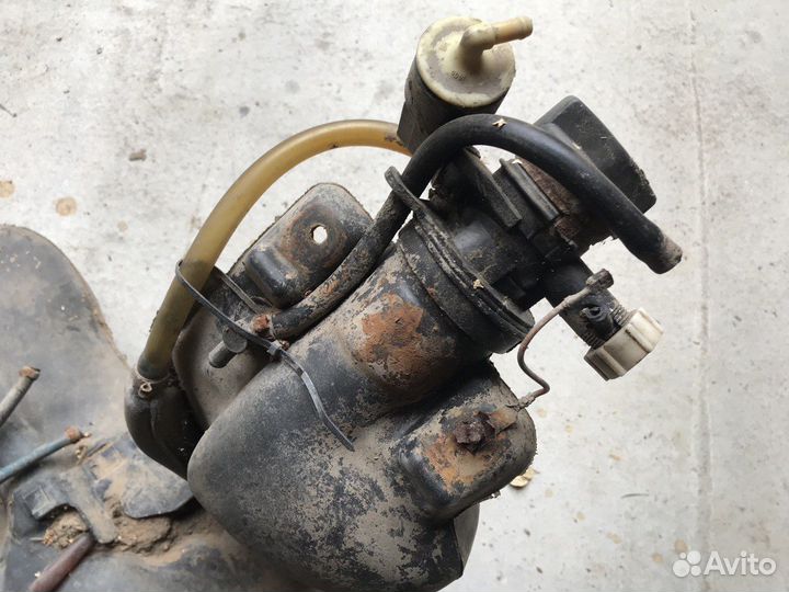 Топливный бак Golf 2